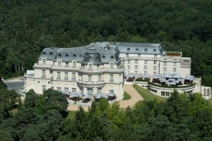 Tiara-Chateau-Hotel-Mont-Royal-Chantilly